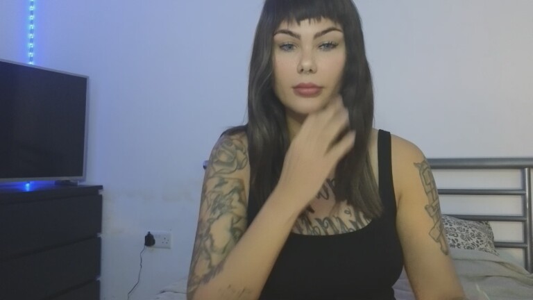 GoddessEveline's Streamate show and profile