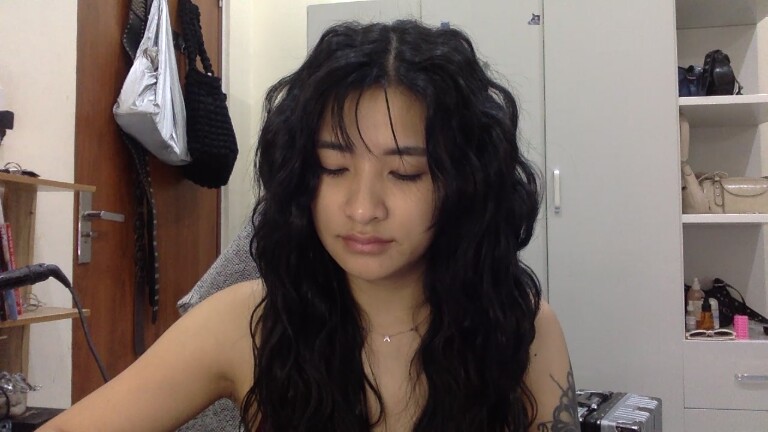 LyLy_94's Streamate show and profile