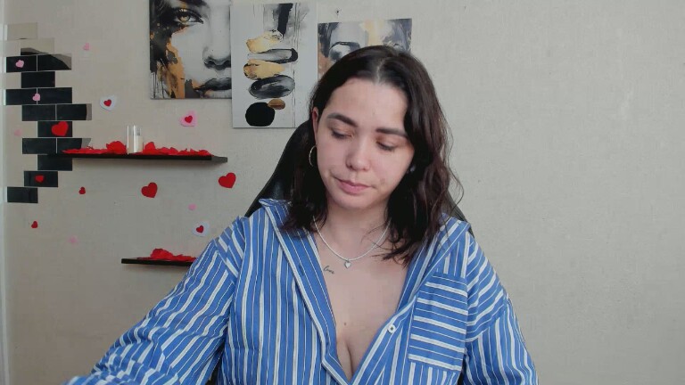 GlamNova's Streamate show and profile