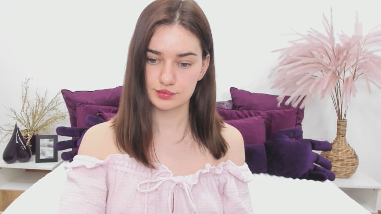 DemiLinda's Streamate show and profile