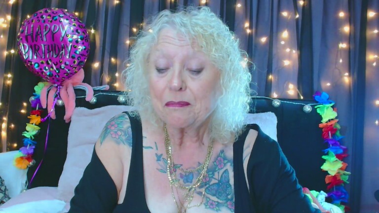 XoXMandyXoX's Streamate show and profile