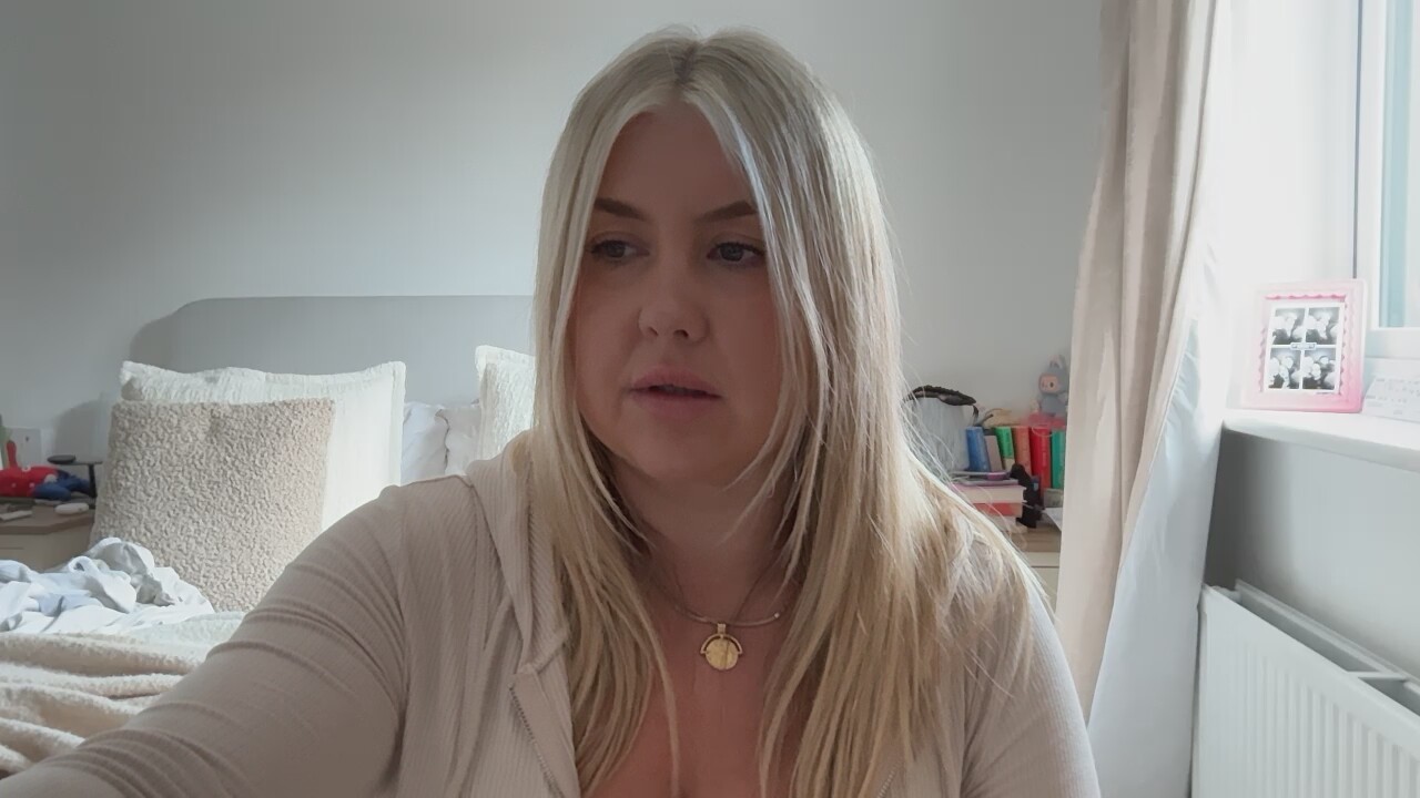 PeachyPolUK