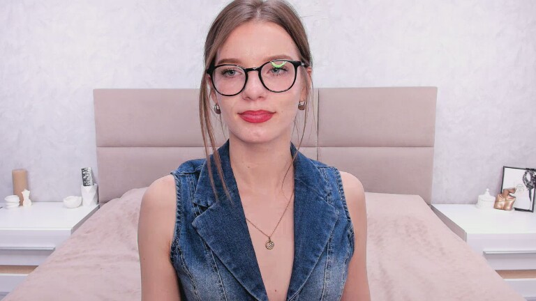 MYasmina's Streamate show and profile