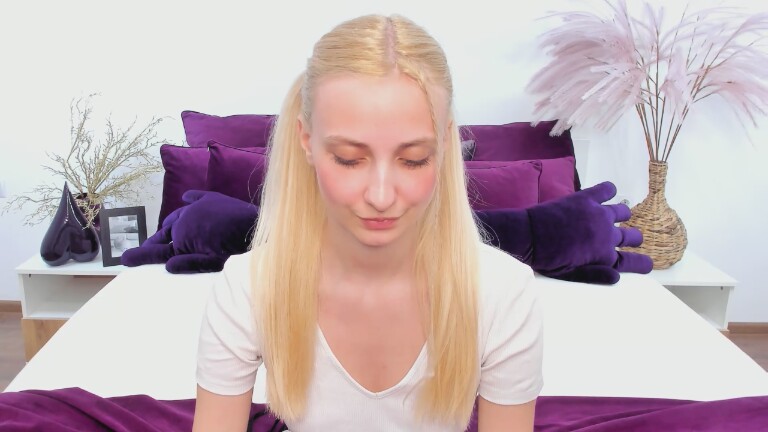 PinkAngelll's Streamate show and profile