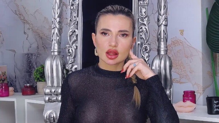 AmiraBelle's Streamate show and profile